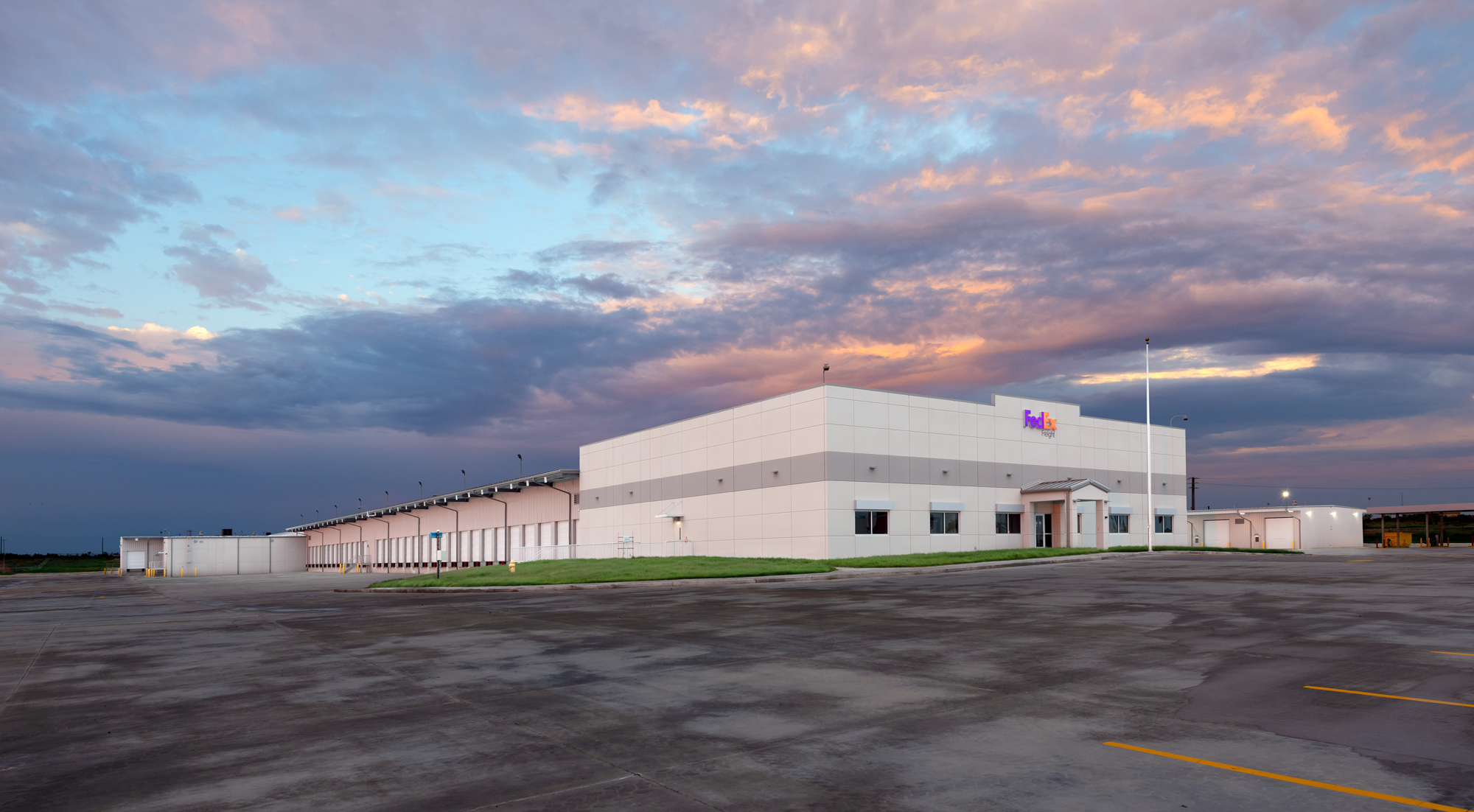 FedEx Freight Facility - Laredo, TX | MW Builders